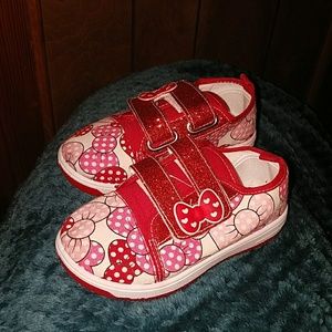 Red sparkle Minnie bow shoes